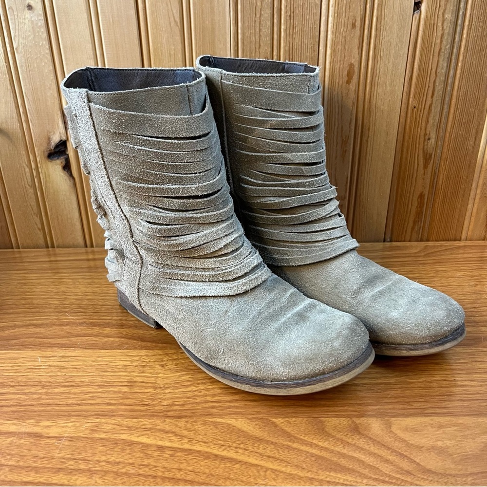 Matisse Leather fringe cowboy boots, women’s size 8 brown